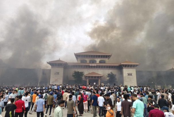 बानेश्वरमा राष्ट्रिय वाणिज्य बैंकको शाखाबाट १८ किलो सुन र ५ करोड बढी लुटपाटमा संलग्न दुई पक्राउ