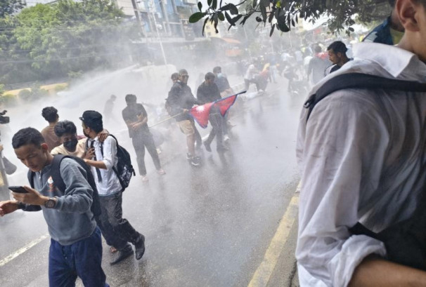 प्रहरीको दमनबाट २ जेनजी प्रदर्शनकारीको मृत्यृ, मृतकको संख्या अझै बढ्नसक्ने