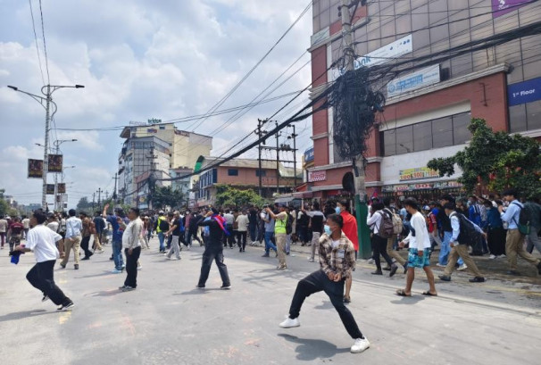 जेनजी प्रदर्शनमा हवाई फायर, कम्तीमा ५ घाइते, संसद भवनमा आगजनी र तोडफोड