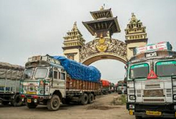 वीरगन्ज नाका हुँदै आयात वृद्धि, राजश्व संकलन १.७७ खर्ब