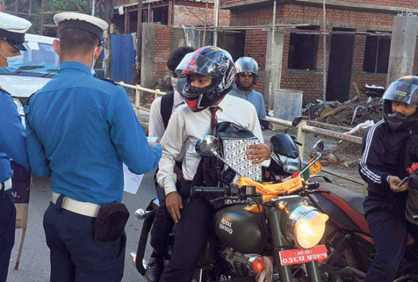 बितेको २४ घण्टामा २ हजार २२३ सवारीचालक कारबाहीमा, रु १८.८१ लाख राजस्व संकलन