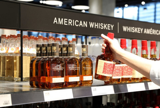 अमेरिकामा मन्दी र महँगी : मदिरा खपत ह्वात्तै घट्यो, रेष्टुरेन्ट व्यवसाय चौपट