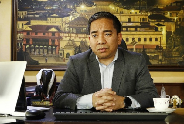 प्रभू बैंकका निलम्बित सीईओ २ दिनदेखि अस्पतालमा: पेटको समस्या देखाएर भर्ना भए, नशाको समस्या थपेर बसाई लम्ब्याउँदै