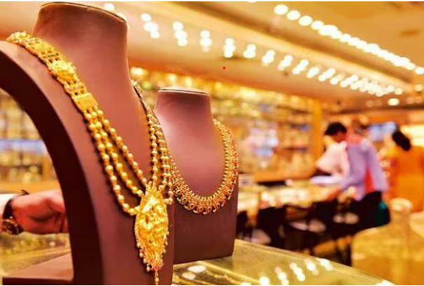 सुनको मूल्यमा देखिएको अप्रत्यासित उछाल 'गम्भीर संकट'को संकेत: इकोनोमिस्ट भन्छन्-'केही ठूलो घटना घट्नसक्छ'