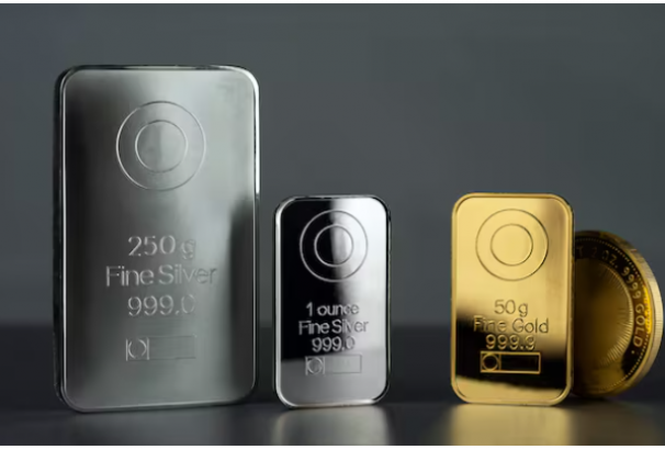 १३ दिनमा सुनको मूल्य ८.४१% ले घट्दा चाँदीमा ११.४९% को पहिरो, आजको मूल्य कति छ ?