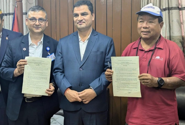 राष्ट्रिय आविष्कार केन्द्रद्वारा २३ लाखमा संघीय अस्पतालमा थन्किएका ५ सय अस्पताल उपकरण मर्मत