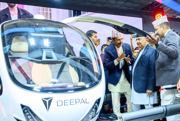 प्रधानमन्त्रीद्वारा नेपालकै पहिलो फ्लाइङ कार Deepal eVTOL को उद्घाटन