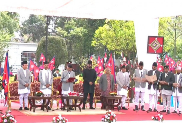 नवनियुक्त मन्त्रीले पनि लिए सपथ, कसको कुन बरियता ?