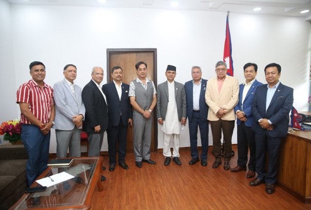 उद्यमी व्यवसायीको मनोबल उकास्नेगरी सुरक्षाको प्रत्याभूति दिलाउन गृहमन्त्री अर्याललाई चेम्बरको आग्रह