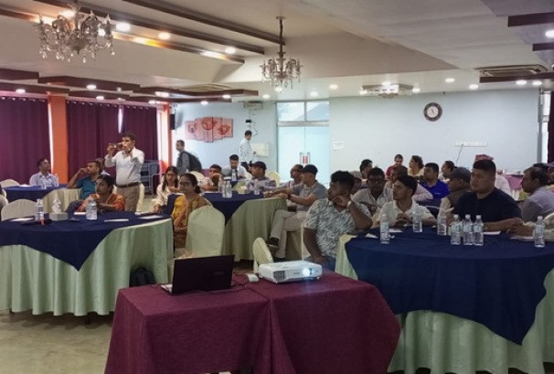 व्यवसायी भन्छन्, ‘गार्मेन्ट उद्योगमा कच्चा पदार्थ र दक्ष जनशक्तिको अभाव’