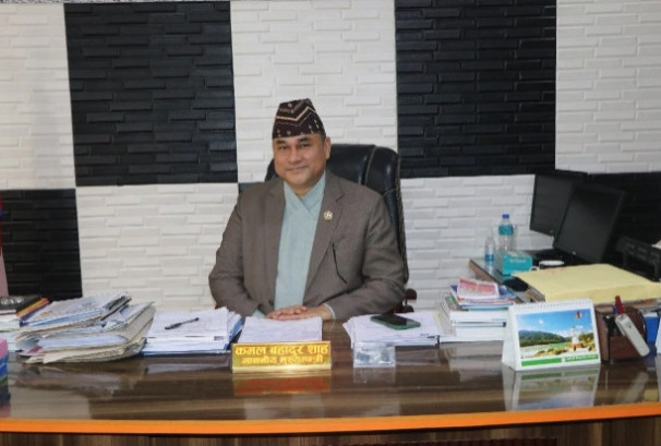 बजेट विवादले फुट्यो सत्ता गठबन्धन, मुख्यमन्त्री शाहद्वारा एमालेका मन्त्री बर्खास्त