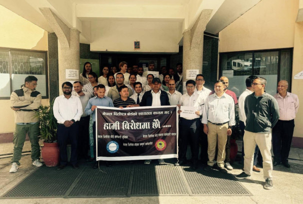 सेबोन खुलाउन मध्यमार्गी उपायको खोजी, अध्यक्षले बोलाए बोर्ड बैठक