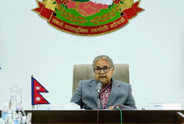 प्रधानमन्त्रीको बोल्ड कदम: पहिला ६६ सदस्यीय सचिवालय २० मा झारिन्, आलोचनापछि त्यसलाई पनि घटाएर ६ जनामा सीमित गरिन् !