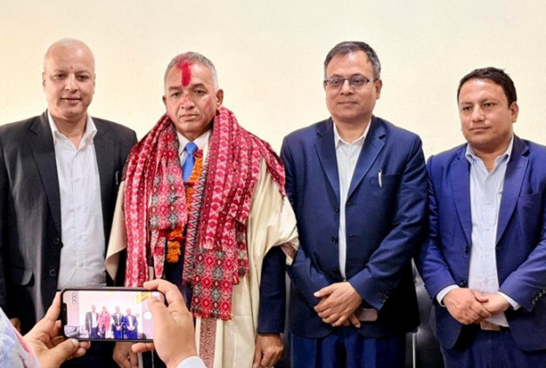 धितोपत्र बोर्डका कार्यकारी निर्देशक डा. नवराज अधिकारी अनिवार्य अवकाशमा