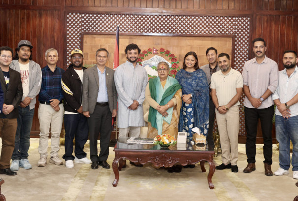 प्रधानमन्त्री कार्कीसँग कलाकारहरूको भेट : ‘देश बचाउन सरकारलाई साथ दिन तयार छौँ’