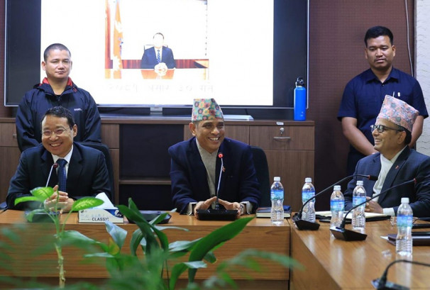 चालु आर्थिक वर्षको बजेट धेरै मिहिनेत र इमान्दारिताका साथ आएको छ: गभर्नर अधिकारी