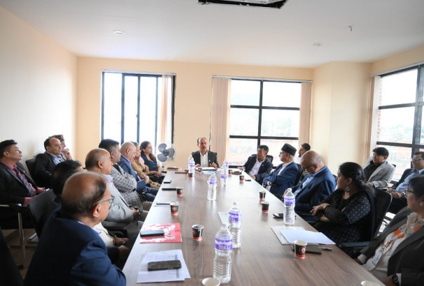 निर्जीवन बीमा र पुनर्बीमा कम्पनीहरूसँग बीमा दाबी भुक्तानीसम्बन्धी छलफल