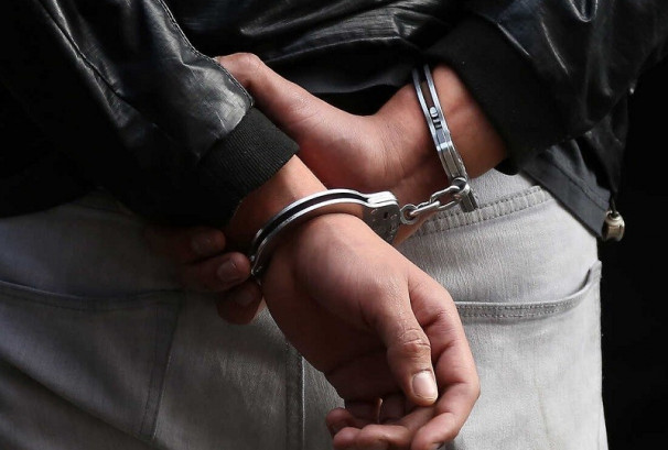 तनहुँबाट स्रोत नखुलेको रु.१२ लाखसहित २ जना पक्राउ