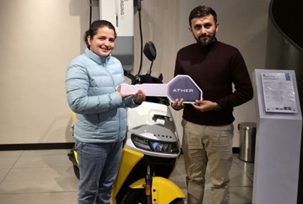 एक रुपैयाँ, एक स्कुटर ! दराज ११.११ अन्तर्गत विजेताले जितिन् एथर रिज्टा