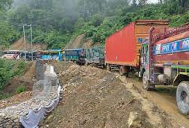 दाउन्ने सडकखण्ड एकतर्फी सञ्चालनमा