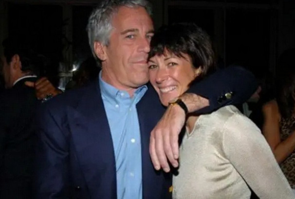 को हुन् एपस्टीन ? जसका फाइलहरूले सम्पूर्ण विश्वलाई हल्लाईरहेको छ, ट्रम्पसँग कस्तो थियो सम्बन्ध ?