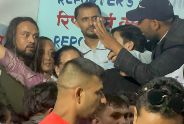सुदन गुरुङमाथि पत्रकार सम्मेलनमै हातपात, रिपोर्टर्स क्लब तनावग्रस्त