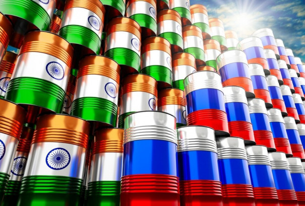 "ट्रम्पको दबाब कि केही अर्को कारण...? भारतले रुसबाट तेल खरिद रोकेको घोषणा, सरकारी रिफाइनरी कम्पनीहरू पछि हटे!"