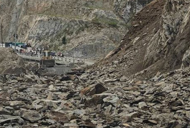 नारायणगढ–मुग्लिन सडक अवरूद्ध