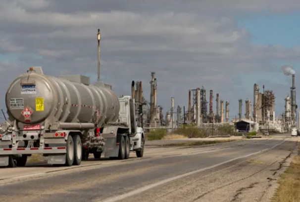 मध्यपूर्व तनावपछि विश्व बजारमा कच्चा तेलको मूल्यमा उछाल