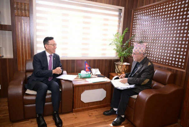 अर्थमन्त्रीसँग कोरिया गणतन्त्रका राजदूतको शिष्टाचार भेट