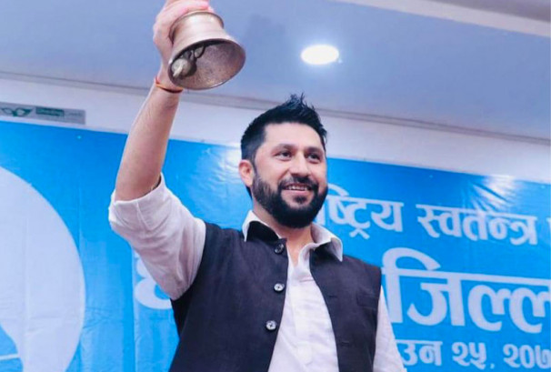 चितवन–२ मा रवि लामिछानेको फराकिलो अग्रता