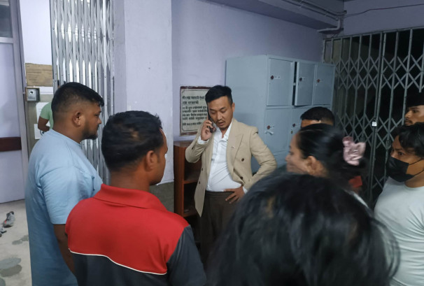 आत्मदाह प्रयास गरेका गणेश नेपालीको मृत्युपछि गृह मन्त्रालयमा आकस्मिक छलफल, गृहमन्त्री अस्पताल जाँदै