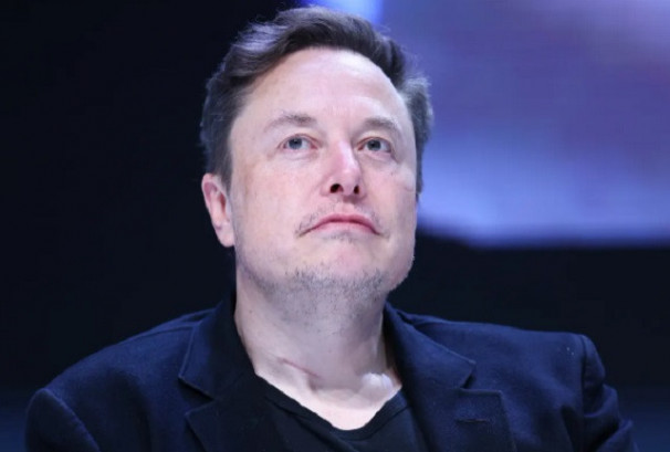 लगातार दुई त्रैमासको गिरावटपश्चात बढ्यो टेस्लाको आम्दानी, तर किन घट्दैछ सेयरमूल्य ?