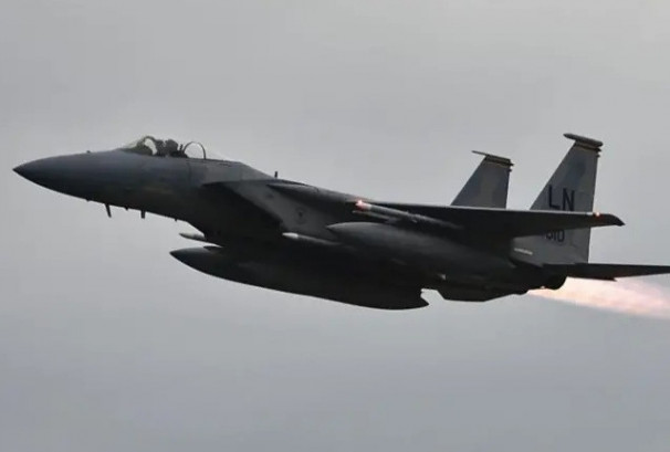 कुवेतमा खस्यो अमेरिकी लडाकु विमान, अमेरिकी दूतावासद्वारा सुरक्षित बस्न आग्रह