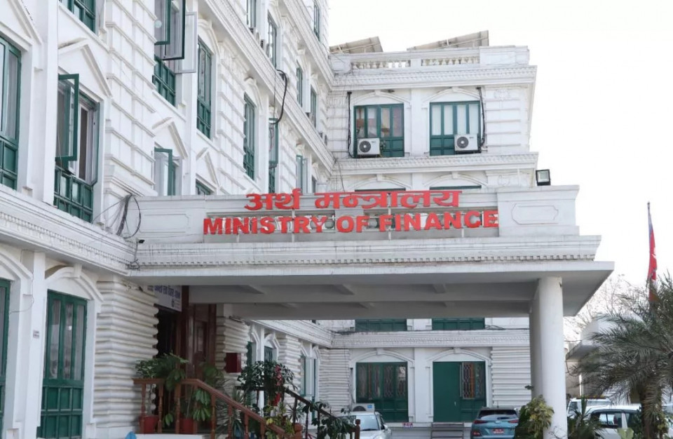 विकास बजेट आधाभन्दा बढी फ्रिज, राजस्वमा २ खर्ब ३९ अर्बको खाडल