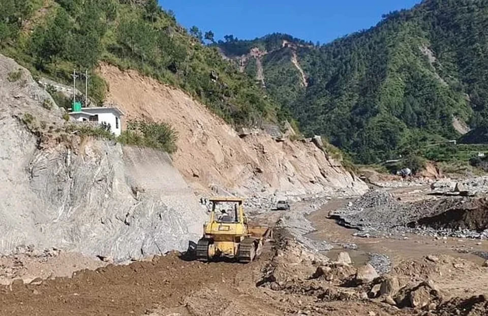 मध्य असारदेखि बीपी राजमार्गमा सहज आवागमनको तयारी, नयाँ ट्र्याकबाटै सवारी सञ्चालन गरिने