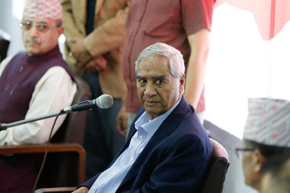 कार्यवाहक सभापति पूर्णबहादुरको रबाफले कांग्रेस कार्यालयमा तनाव, विशेष महाधिवेशनको मागले नाराबाजी