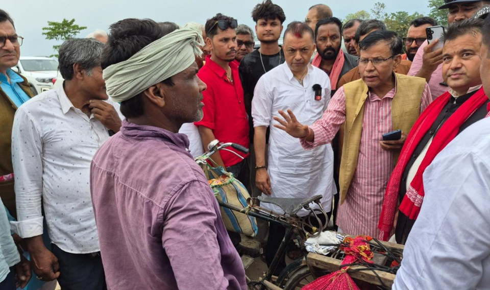 कांग्रेस सभापति थापाको टिप्पणी : सीमा क्षेत्रमा १०० रुपैयाँभन्दा माथिको सामानमा भन्सार नियम अव्यवहारिक