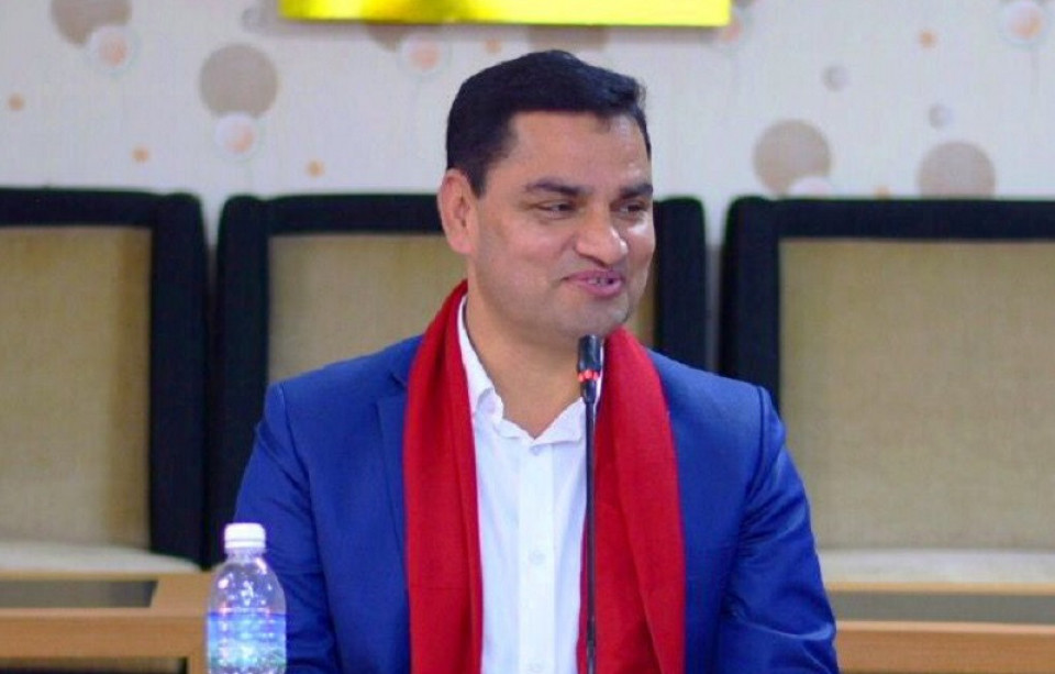 अब स्वास्थ्य बीमामार्फत बिरामीले २ लाख सुविधा पाउने स्वास्थ्यमन्त्री पौडेलको घोषणा