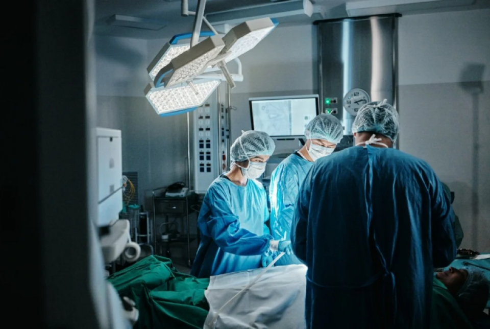 कुवेतमा विषाक्त मदिरा सेवन गरेका नेपालीको अंग झिकेर अरुलाई दान !