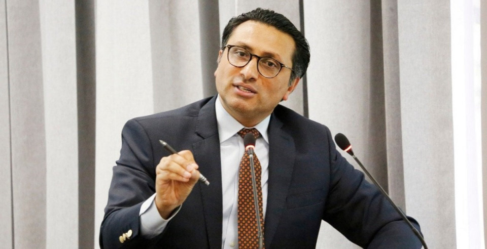 दलाल र तस्करलाई लाभ हुने गरी कानुन फेरबदल गरेको आरोपमा अर्थमन्त्री सर्वोच्चको कठघरामा