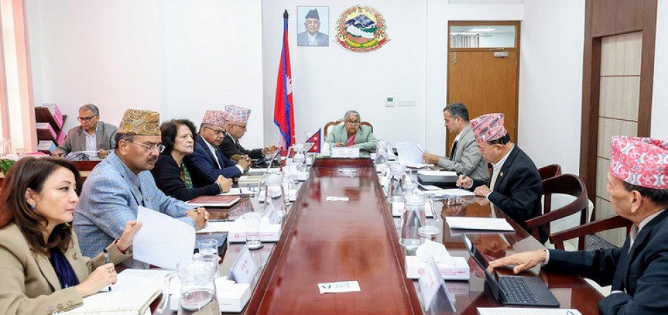 चीन सरकारको ४० लाख डलरको अनुदान स्वीकार गर्ने सरकारको निर्णय