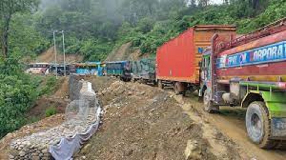 दाउन्ने सडकखण्ड एकतर्फी सञ्चालनमा