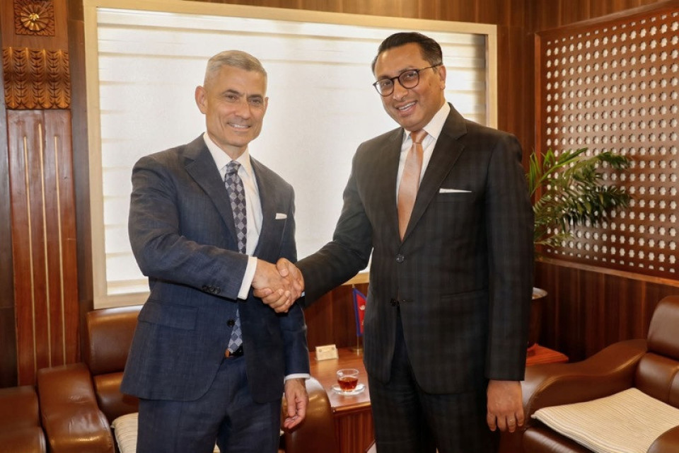 अमेरिकी सहायक विदेश मन्त्रीसँगको भेटमा अर्थमन्त्री वाग्लेले भने, ‘लगानीको अपेक्षा गरेका छौँ’