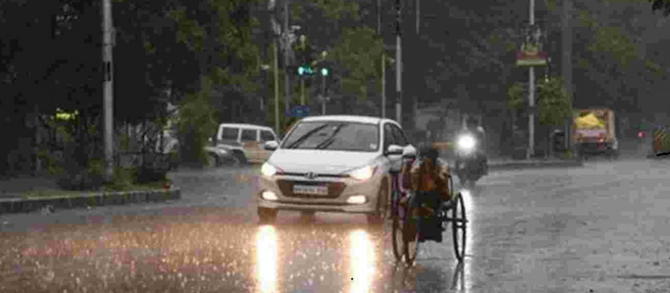 पहाडी क्षेत्रमा बदली, केही स्थानमा वर्षा र हिमपातको सम्भावना