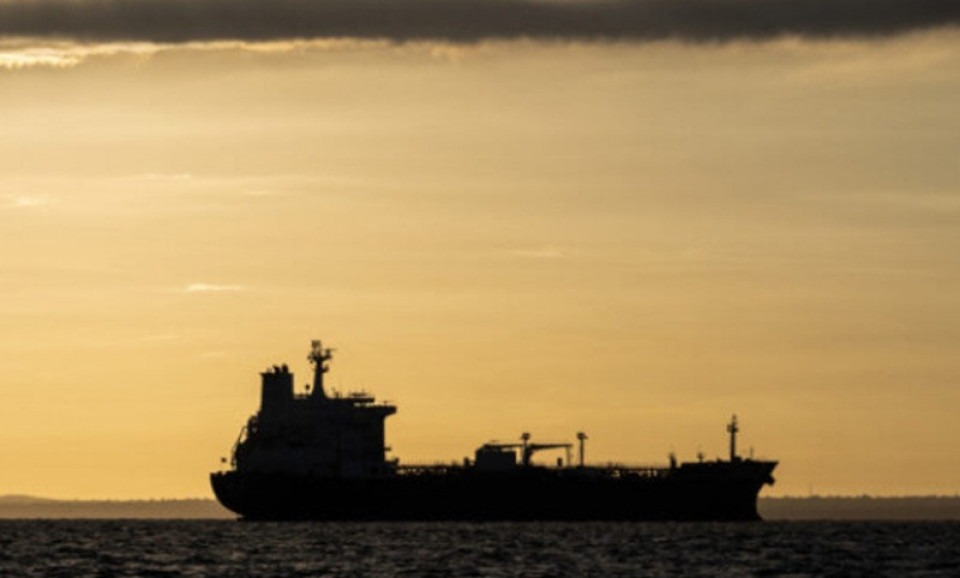 भारतद्वारा चार रुसी बीमा कम्पनीहरूको ट्याङ्कर बीमाको अनुमति अस्थायी रूपमा वृद्धि