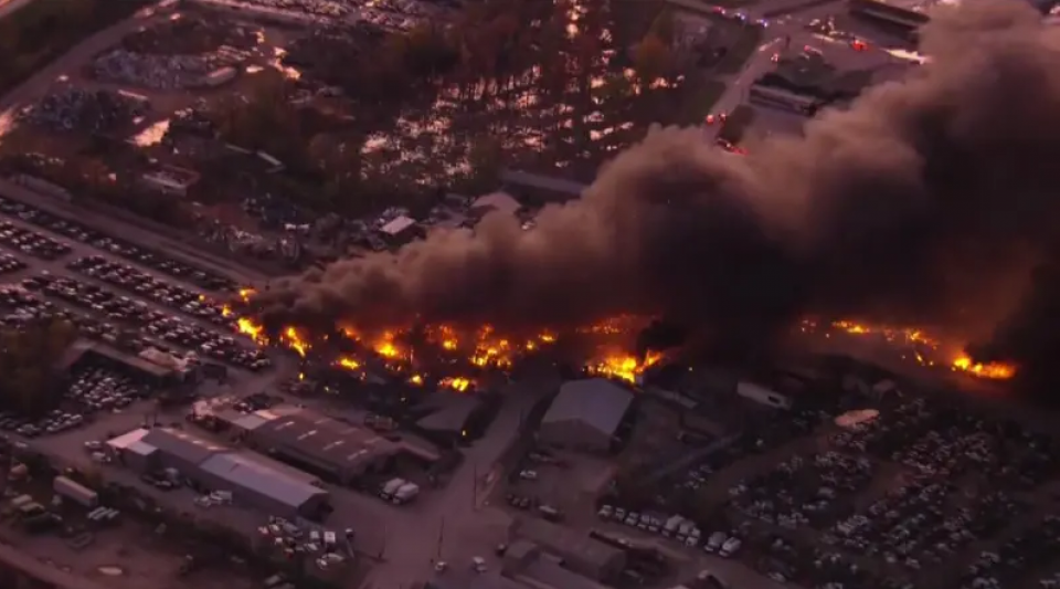 १ लाख ४४ हजार लिटर इन्धन बोकेको कार्गो विमान दुर्घटना, कम्तिमा ३ जनाको मृत्यु