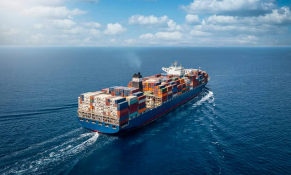 इरान–खाडी तनाव चर्किँदा प्रमुख समुद्री बीमाकर्ताद्वारा ‘वार रिस्क’ कभर रद्द