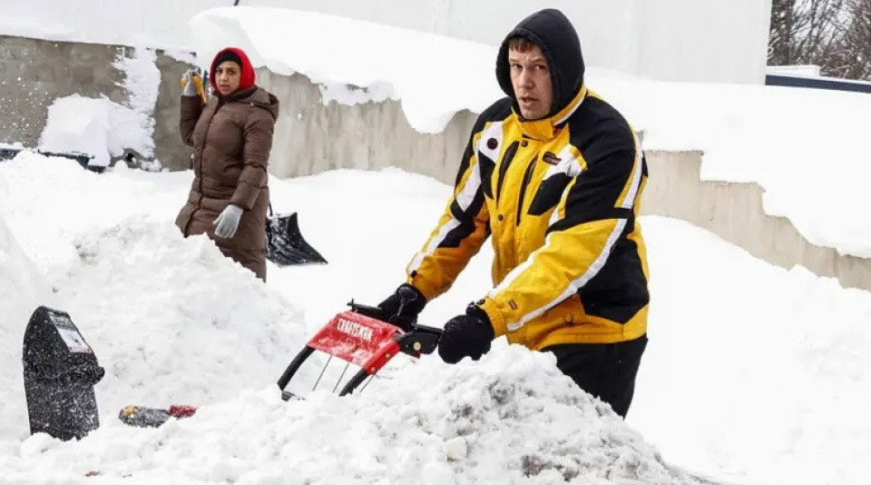अमेरिकामा तीन फिटसम्म हिमपात, हजारौं उडान रद्द