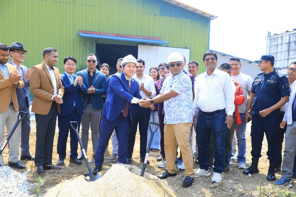 चितवनमा ५६ करोड लगानीमा ‘एसवाई यूपीभीसी’ उद्योगको शिलान्यास